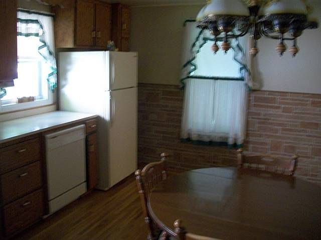 2nd image of 302 N Adams St