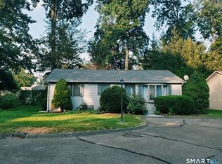 25 Oakview Cir, Westport, CT 06880