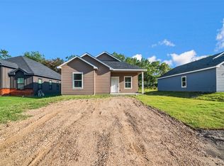 209 W Elm St, Whitewright, TX 75491