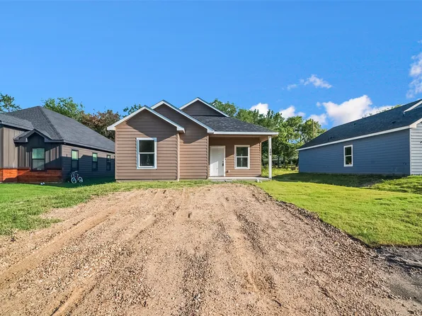 209 W Elm St, Whitewright, TX 75491