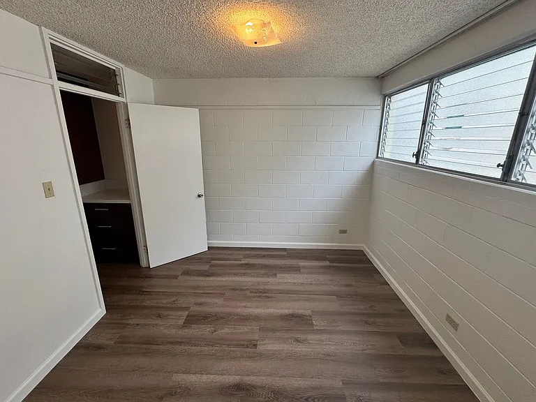 1419 Ernest St — Photo 10