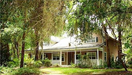 1st image of 15720 Acorn Cir