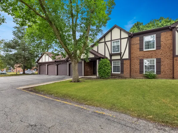 4780 Calvert Dr #4B1, Rolling Meadows, IL 60008