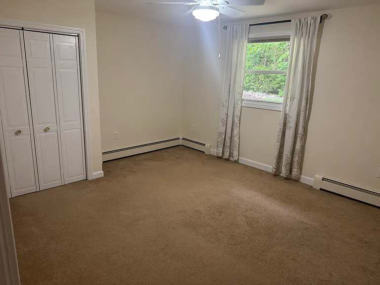 70 Broad Meadow Dr — Photo 7