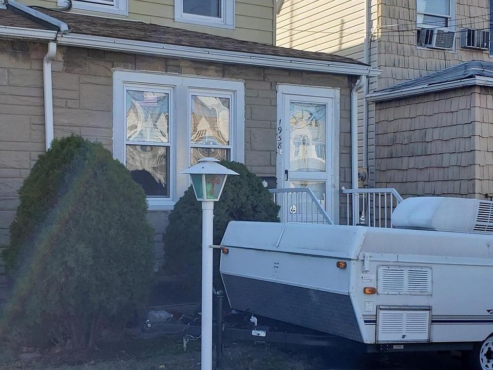 2nd image of 1958 E 36th St