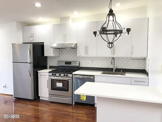 Rented by Citi Habitats | media 12