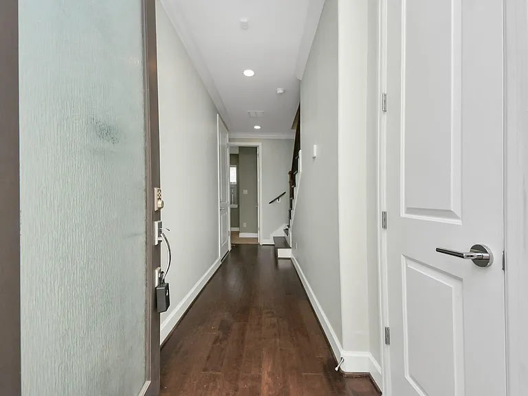1716 Stuart St — Photo 5
