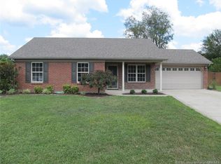 309 Erin Ln, Henryville, IN 47126