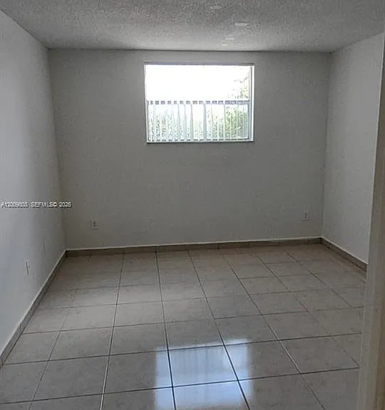 606 W 81st St #309 — Photo 8