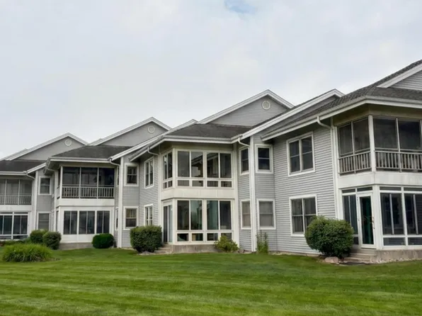 800 E Arthur St APT B8, Warsaw, IN 46580