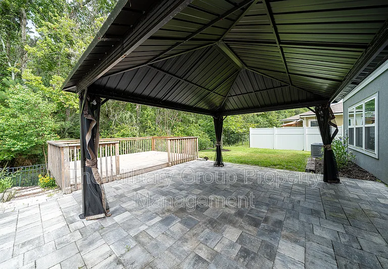 7814 Meadow Walk Ln — Photo 40