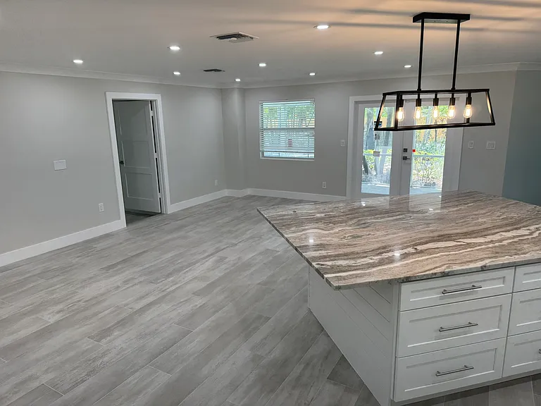 2504 SW Horseshoe Trl — Photo 3