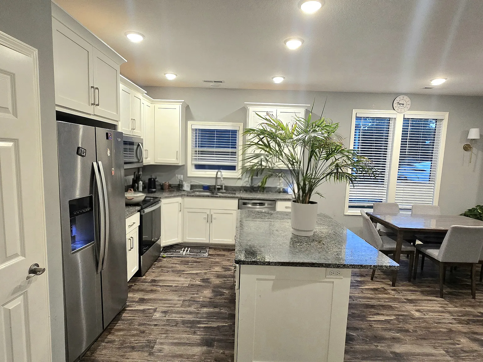 2 bed, 1274 sqft, $1,750 — Photo 3