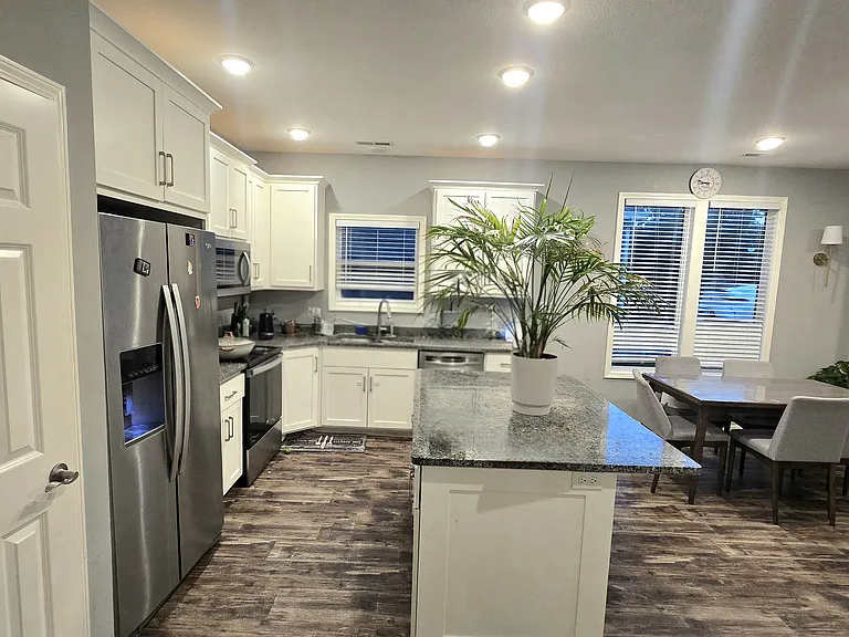 1217 Iowa St #1 — Photo 3