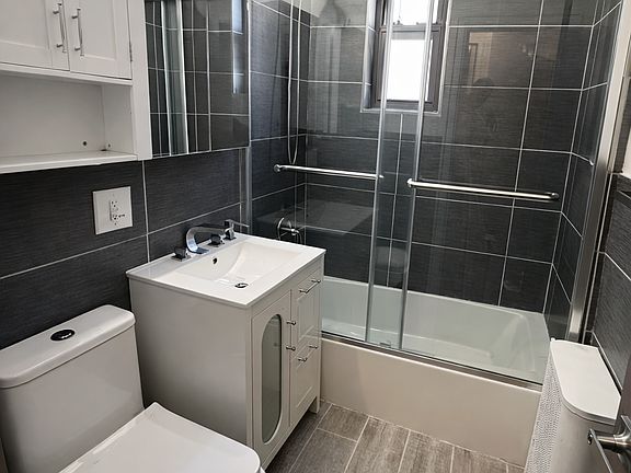 5th image of 47-09 38th St #2