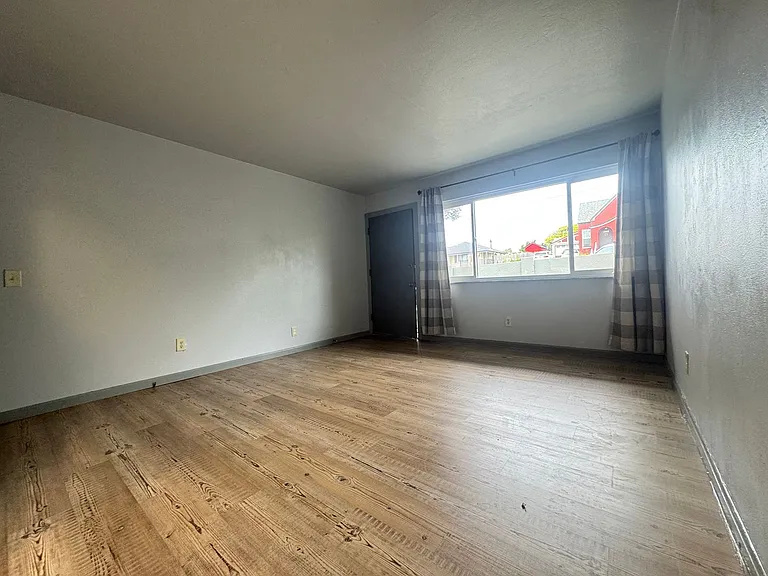 2304 Union ST — Photo 11