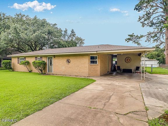 2nd image of 105 Birch Dr