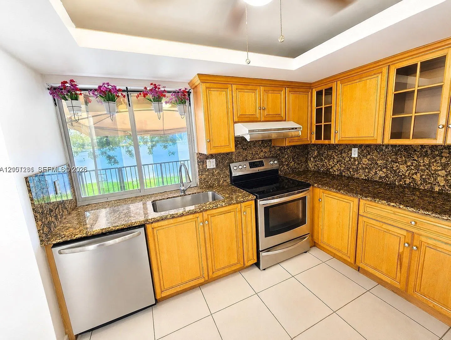 Oakview Condo No 3 — Photo 4