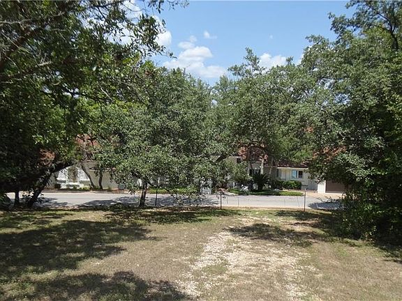 3rd image of 12901 Park Dr