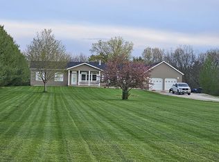 767 Seven Hills Rd, Metamora, IL 61548