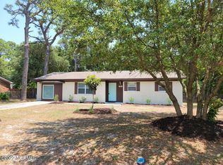 4782 Oakview Dr, Southport, NC 28461