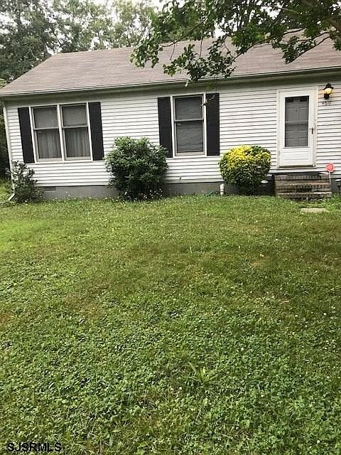 2nd image of 469 Spruce Ave