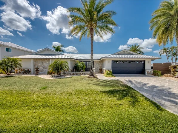 11599 Island Ave, Matlacha, FL 33993