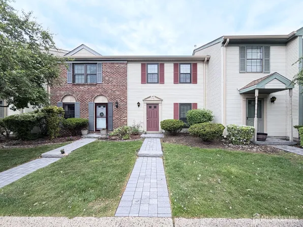 149 Abbot Ct, Piscataway, NJ 08854
