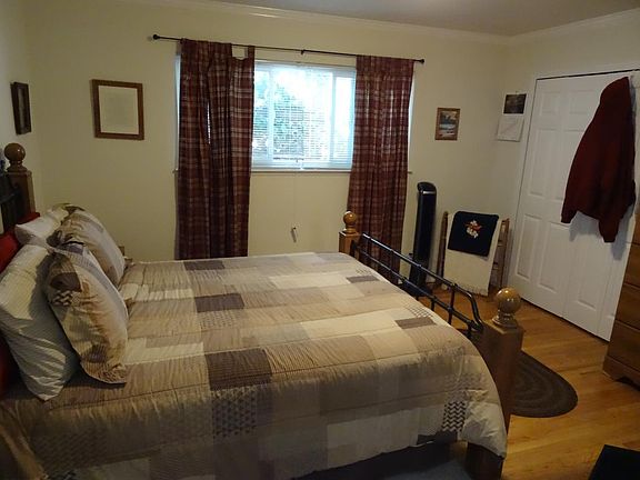 4th image of 179 Benbow Ave