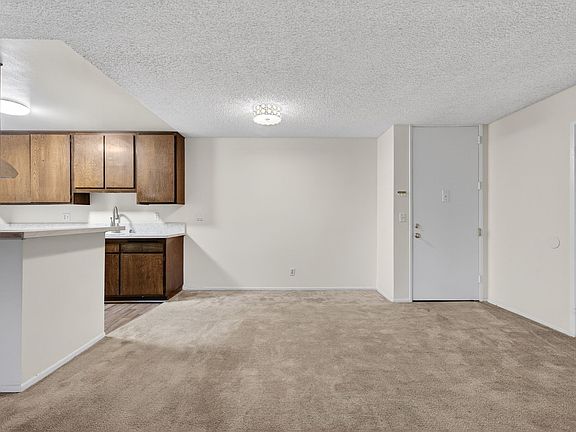 3rd image of 576 N Bellflower Blvd Unit 101