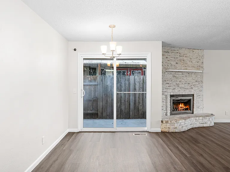 2077 Hill Way — Photo 4