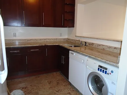 Rented by 18 REALTY | media 5