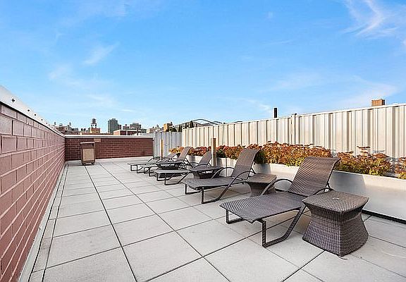 5th image of 229 Chrystie St APT 421