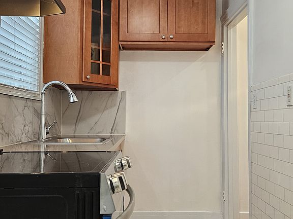 5th image of 349 E Empire St #3