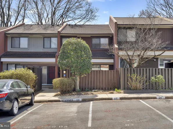 1353 Northgate Sq, Reston, VA 20190