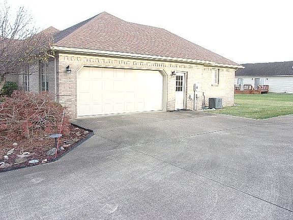 Side garage entry