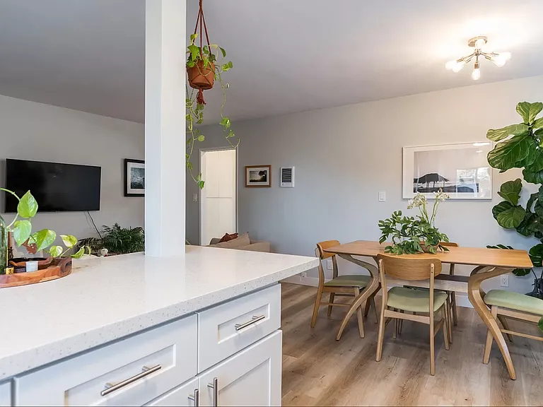 1524 Missouri St #8 — Photo 9