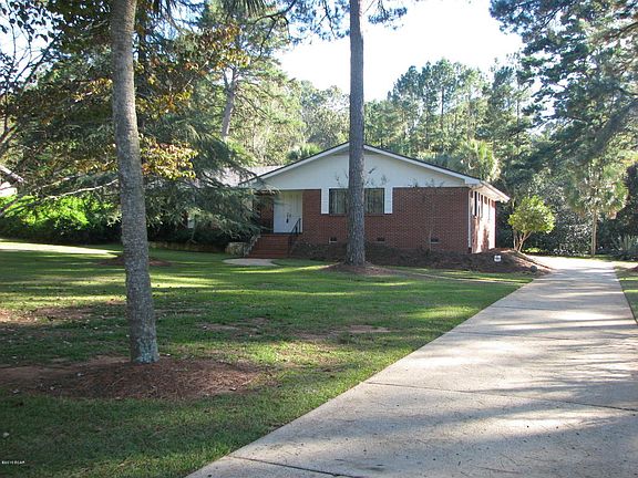 2nd image of 4621 Pineview Dr