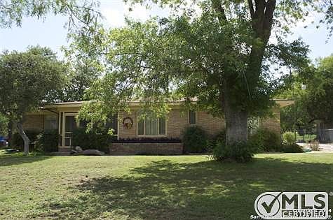 1st image of 525 W Broadview Dr