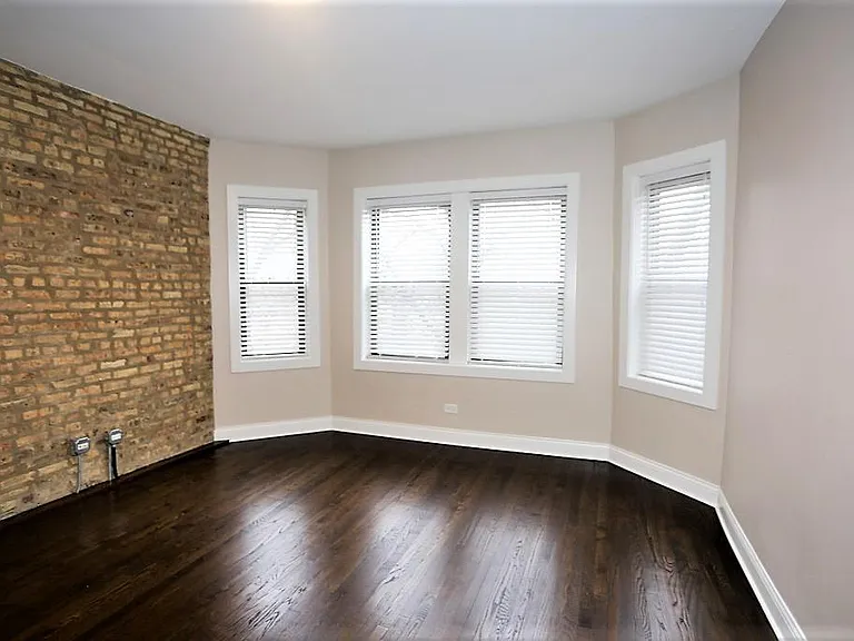 2230 N Sawyer Ave #1W — Photo 4