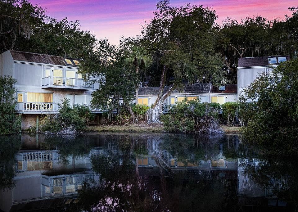1st image of 667 N Golf Villas