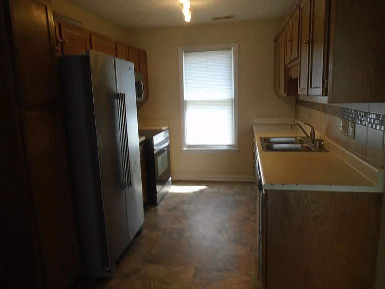 6334 Greycliff Dr — Photo 5