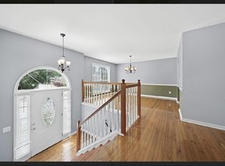 965 Eagle Pointe Dr, Lawrenceville, GA 30044