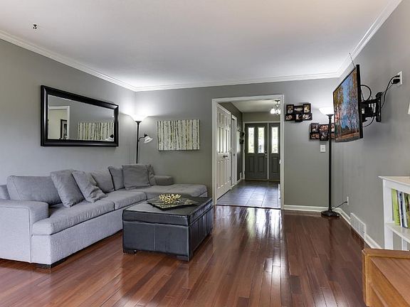 3rd image of 6830 Kingston Cir N