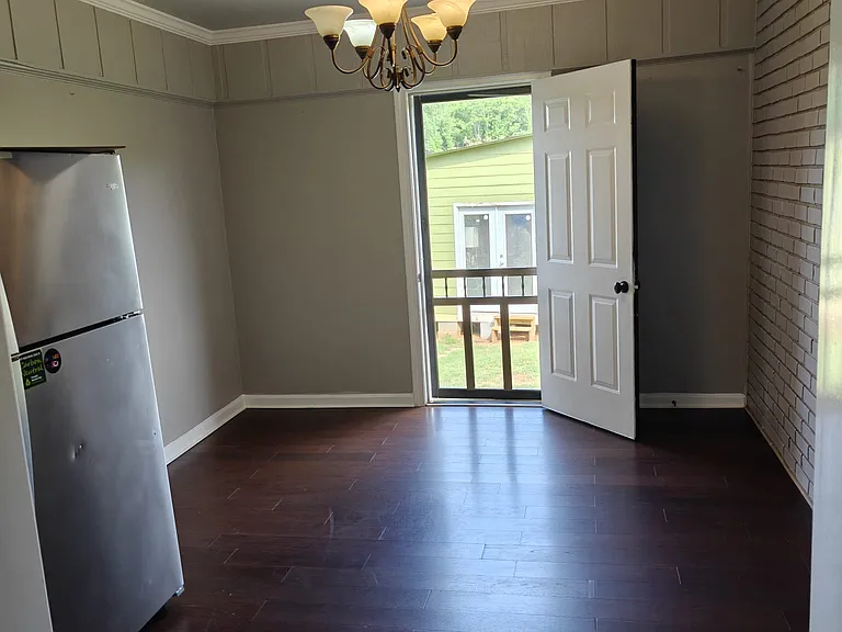 119 Bonnie Ln — Photo 12