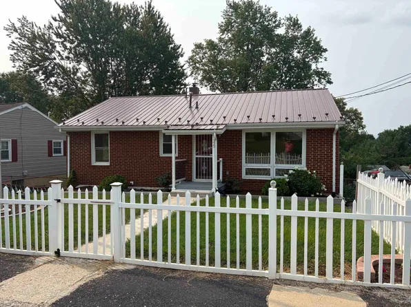 320 Sharon Ln, Staunton, VA 24401