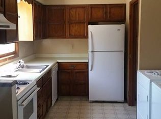 1521 7th Ave SW, Jamestown, ND 58401