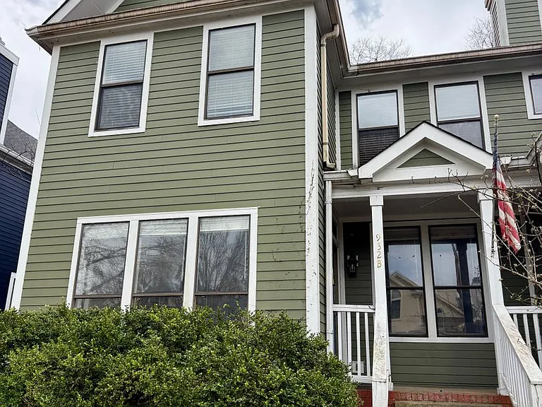 932B Russell St — Photo 15