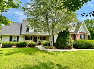 64 E Cloverdale Dr, Somerset, KY 42503