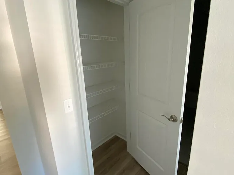 5728 Park West Cir — Photo 8